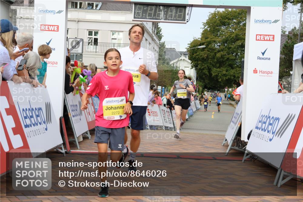 31.08.2025 - 21. Blankeneser Heldenlauf Strokosch-Dieckow http://msf.ph/oto/8646026 31.08.2025 10:21:56 Ziel 2720, 2526, 2123, 2272, 2271, 2273, 2408 meine-sportfotos.de