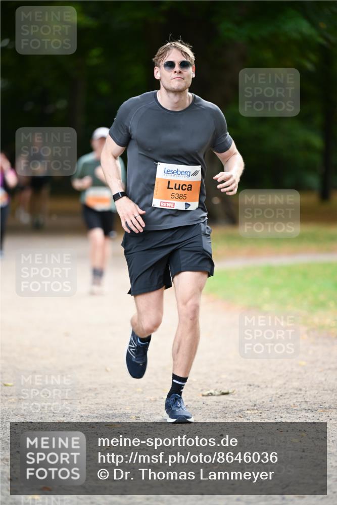 31.08.2025 - 21. Blankeneser Heldenlauf Dr. Thomas Lammeyer http://msf.ph/oto/8646036 31.08.2025 11:17:20 Laufen 5385 meine-sportfotos.de