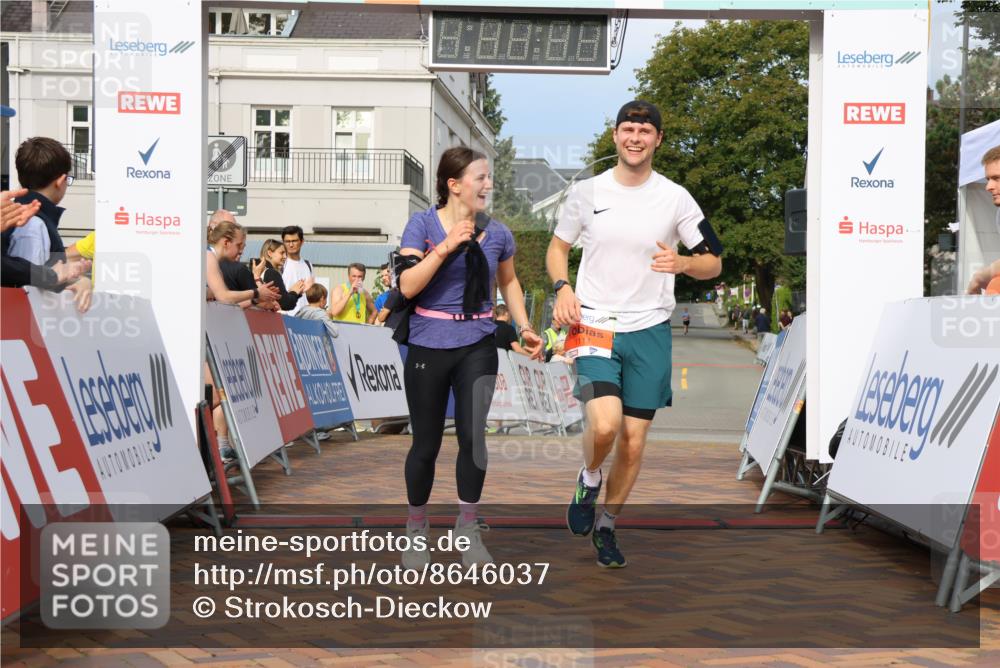31.08.2025 - 21. Blankeneser Heldenlauf Strokosch-Dieckow http://msf.ph/oto/8646037 31.08.2025 09:53:32 Ziel 1112, 1111 meine-sportfotos.de