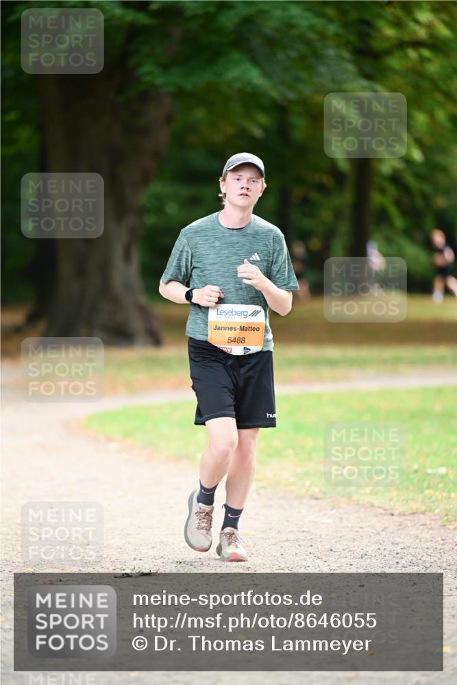 31.08.2025 - 21. Blankeneser Heldenlauf Dr. Thomas Lammeyer http://msf.ph/oto/8646055 31.08.2025 11:17:25 Laufen 5488 meine-sportfotos.de