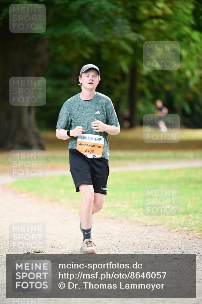 31.08.2025 - 21. Blankeneser Heldenlauf Dr. Thomas Lammeyer http://msf.ph/oto/8646057 31.08.2025 11:17:26 Laufen 5488 meine-sportfotos.de
