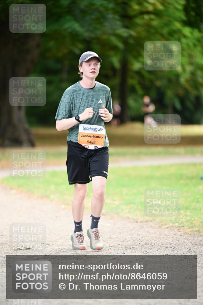 31.08.2025 - 21. Blankeneser Heldenlauf Dr. Thomas Lammeyer http://msf.ph/oto/8646059 31.08.2025 11:17:26 Laufen 5488 meine-sportfotos.de