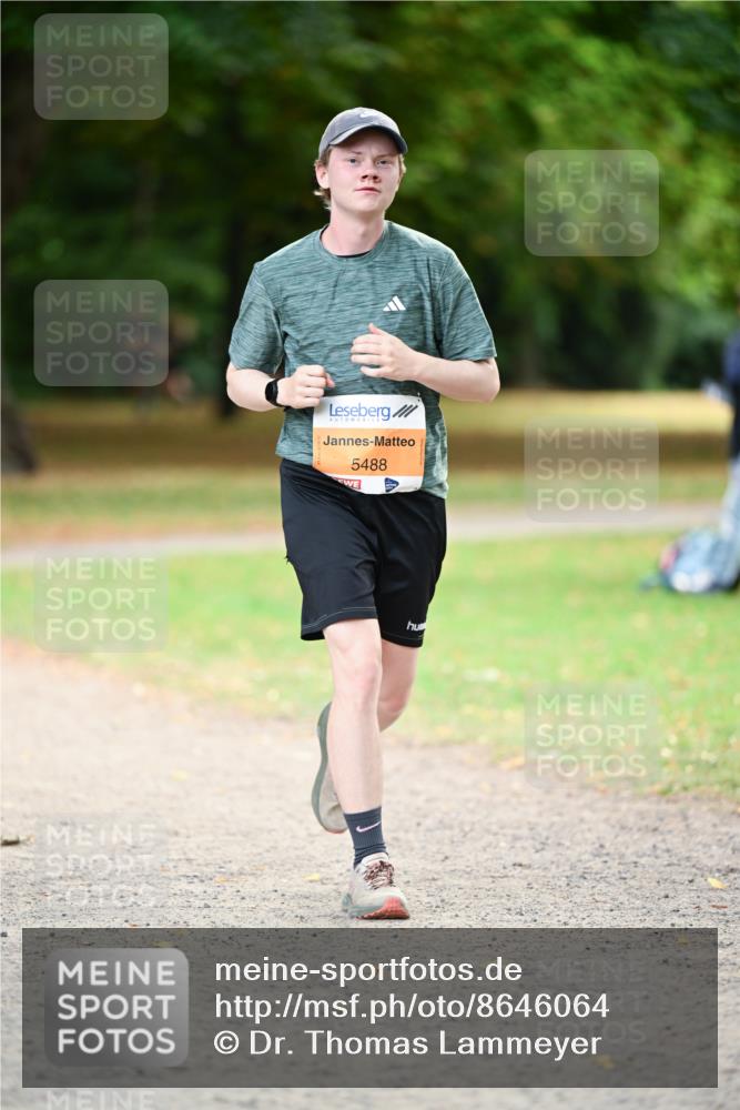 31.08.2025 - 21. Blankeneser Heldenlauf Dr. Thomas Lammeyer http://msf.ph/oto/8646064 31.08.2025 11:17:26 Laufen 5488 meine-sportfotos.de