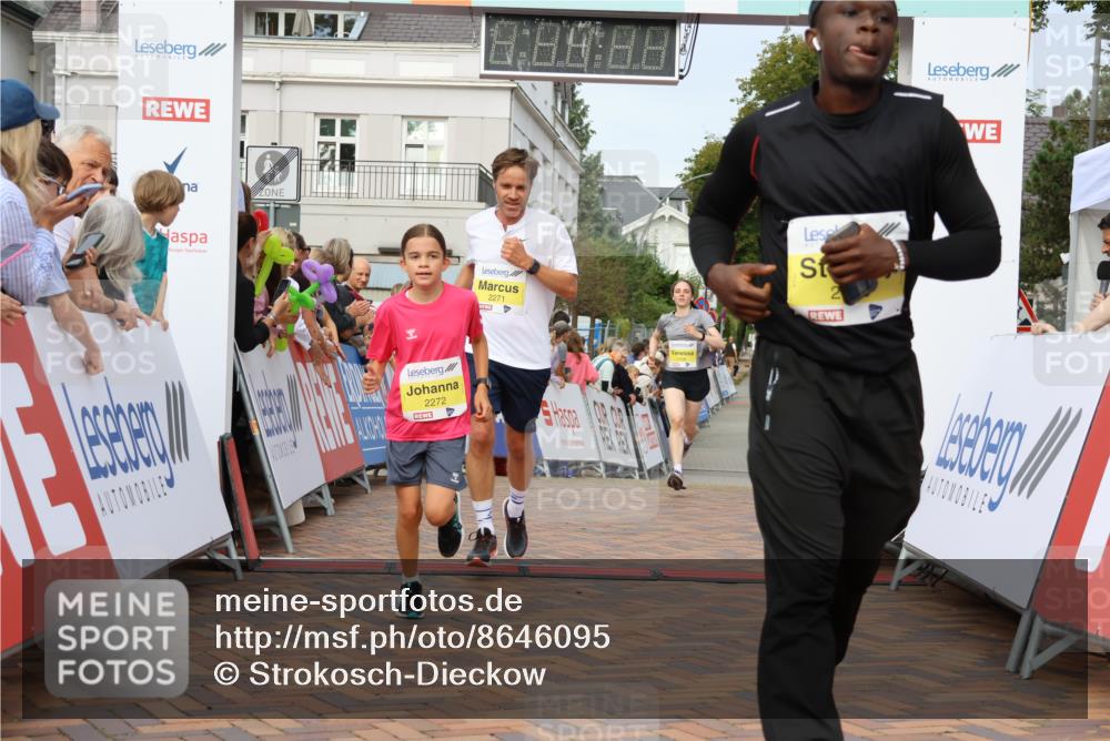 31.08.2025 - 21. Blankeneser Heldenlauf Strokosch-Dieckow http://msf.ph/oto/8646095 31.08.2025 10:21:56 Ziel 2720, 2526, 2123, 2272, 2271, 2273, 2408 meine-sportfotos.de