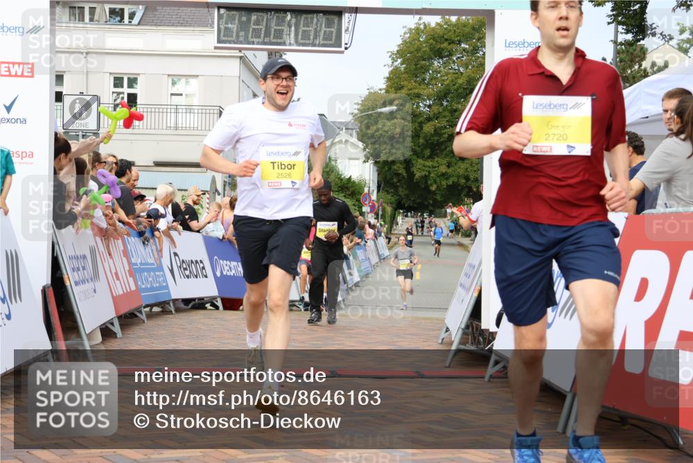 31.08.2025 - 21. Blankeneser Heldenlauf Strokosch-Dieckow http://msf.ph/oto/8646163 31.08.2025 10:21:52 Ziel 2720, 2526, 2123, 2272, 2271, 2273 meine-sportfotos.de