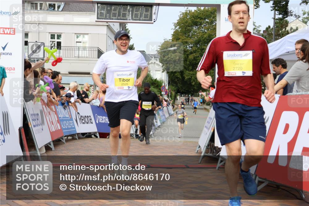 31.08.2025 - 21. Blankeneser Heldenlauf Strokosch-Dieckow http://msf.ph/oto/8646170 31.08.2025 10:21:52 Ziel 2720, 2526, 2123, 2272, 2271, 2273 meine-sportfotos.de