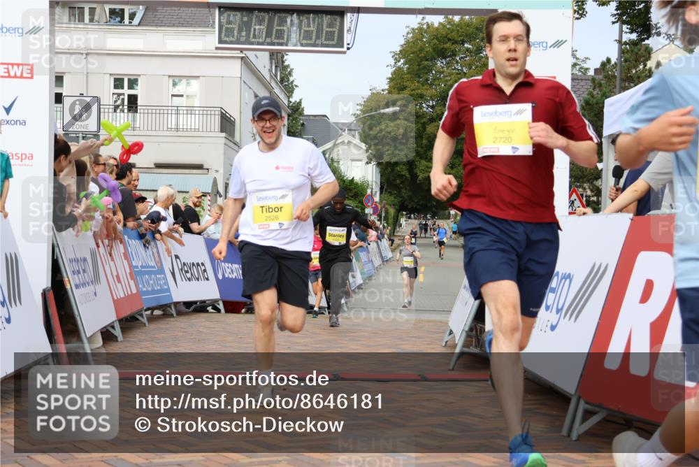31.08.2025 - 21. Blankeneser Heldenlauf Strokosch-Dieckow http://msf.ph/oto/8646181 31.08.2025 10:21:52 Ziel 2720, 2526, 2123, 2272, 2271, 2273 meine-sportfotos.de