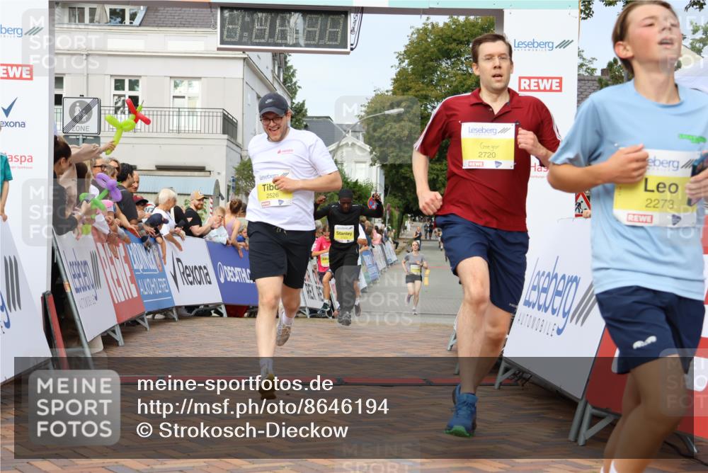 31.08.2025 - 21. Blankeneser Heldenlauf Strokosch-Dieckow http://msf.ph/oto/8646194 31.08.2025 10:21:52 Ziel 2720, 2526, 2123, 2272, 2271, 2273 meine-sportfotos.de