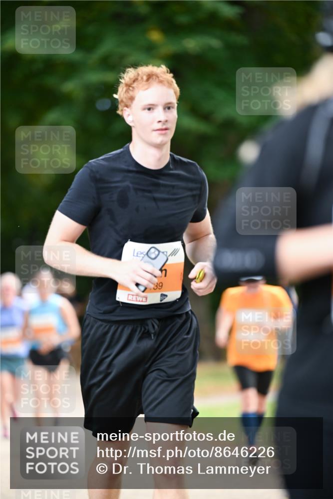 31.08.2025 - 21. Blankeneser Heldenlauf Dr. Thomas Lammeyer http://msf.ph/oto/8646226 31.08.2025 11:18:01 Laufen 39 meine-sportfotos.de