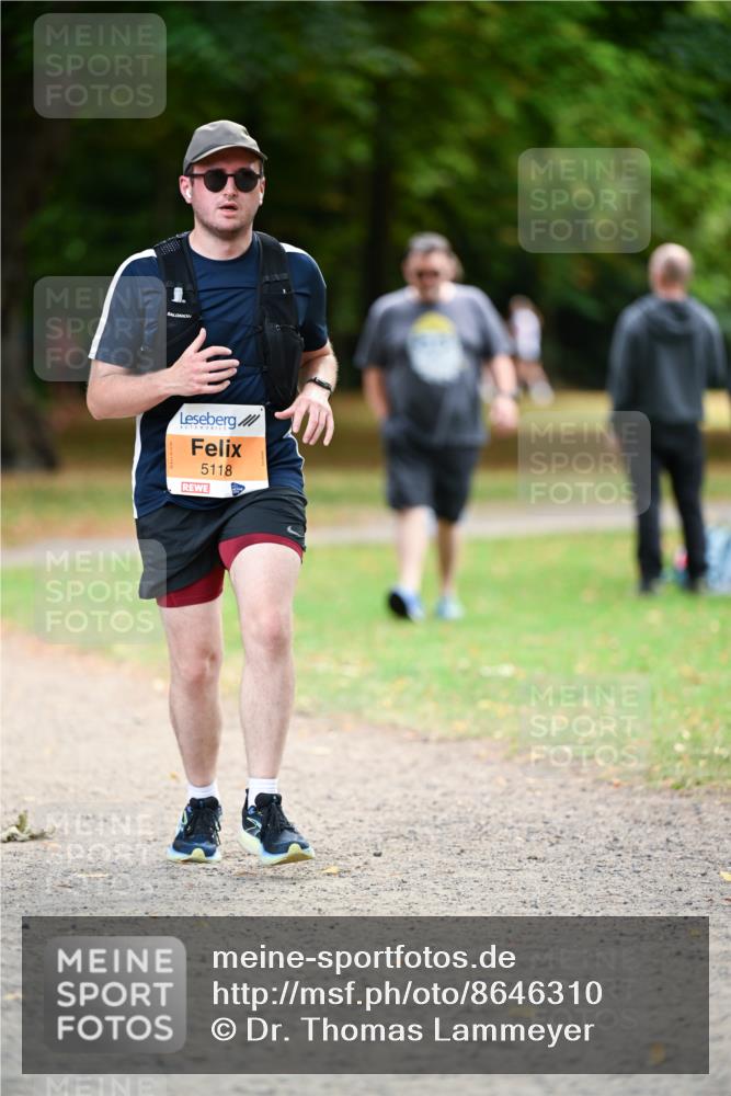 31.08.2025 - 21. Blankeneser Heldenlauf Dr. Thomas Lammeyer http://msf.ph/oto/8646310 31.08.2025 11:18:24 Laufen 5118 meine-sportfotos.de