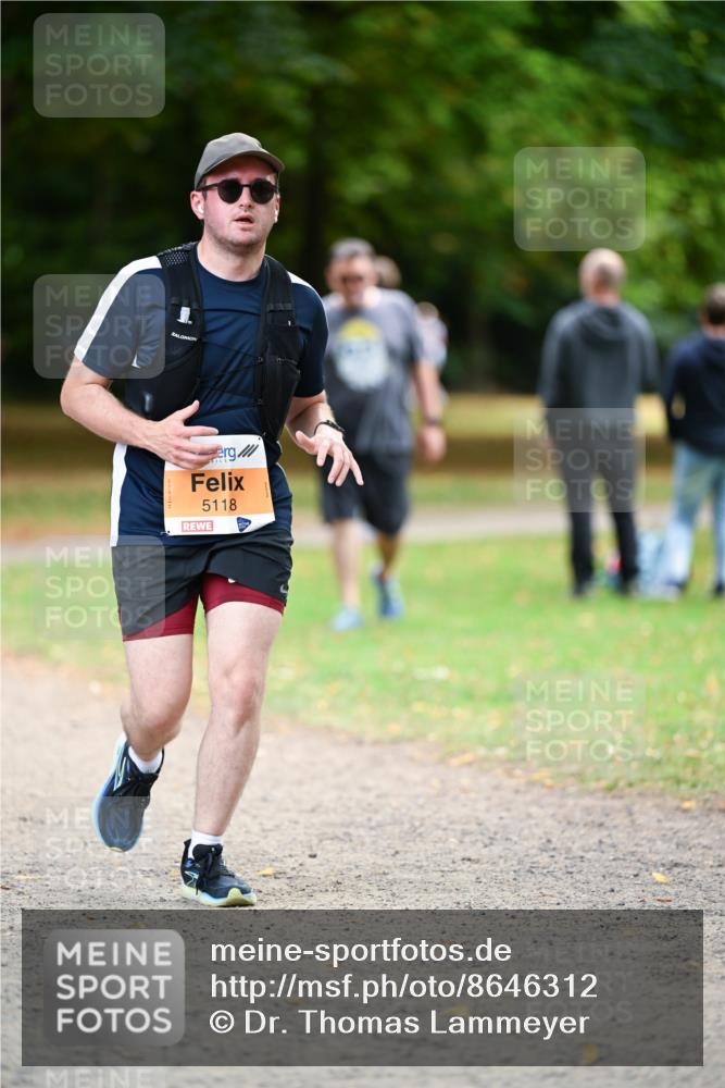 31.08.2025 - 21. Blankeneser Heldenlauf Dr. Thomas Lammeyer http://msf.ph/oto/8646312 31.08.2025 11:18:24 Laufen 5118 meine-sportfotos.de