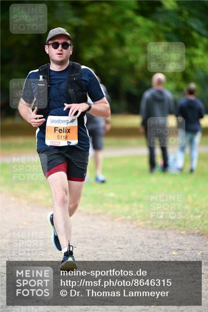 31.08.2025 - 21. Blankeneser Heldenlauf Dr. Thomas Lammeyer http://msf.ph/oto/8646315 31.08.2025 11:18:25 Laufen 5118 meine-sportfotos.de