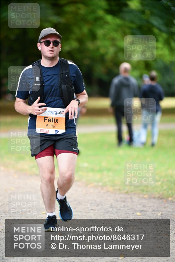 31.08.2025 - 21. Blankeneser Heldenlauf Dr. Thomas Lammeyer http://msf.ph/oto/8646317 31.08.2025 11:18:25 Laufen 5118 meine-sportfotos.de