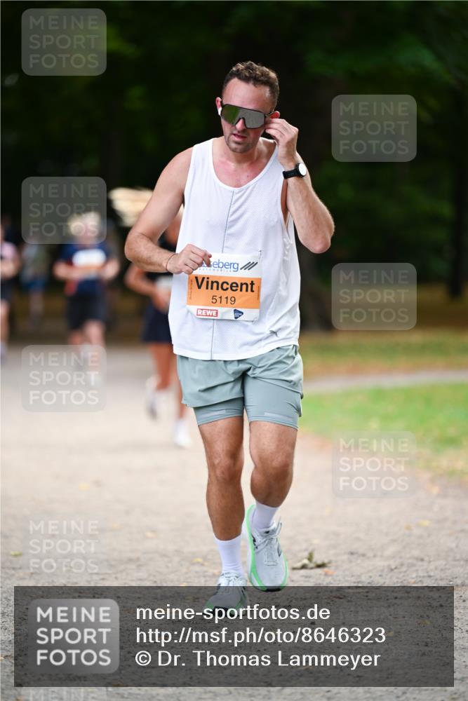 31.08.2025 - 21. Blankeneser Heldenlauf Dr. Thomas Lammeyer http://msf.ph/oto/8646323 31.08.2025 11:18:26 Laufen 5119 meine-sportfotos.de