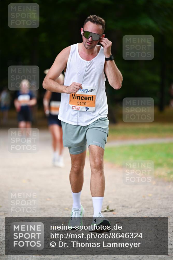 31.08.2025 - 21. Blankeneser Heldenlauf Dr. Thomas Lammeyer http://msf.ph/oto/8646324 31.08.2025 11:18:26 Laufen 5119 meine-sportfotos.de