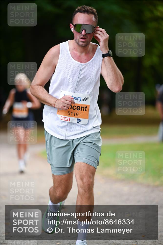 31.08.2025 - 21. Blankeneser Heldenlauf Dr. Thomas Lammeyer http://msf.ph/oto/8646334 31.08.2025 11:18:27 Laufen 5119 meine-sportfotos.de