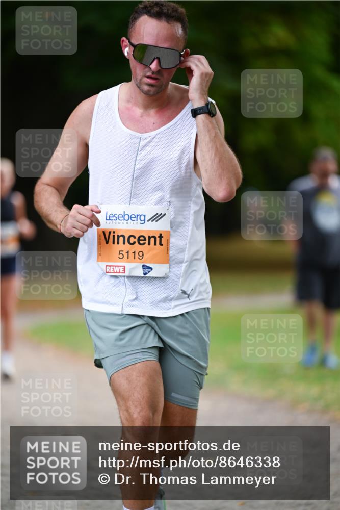 31.08.2025 - 21. Blankeneser Heldenlauf Dr. Thomas Lammeyer http://msf.ph/oto/8646338 31.08.2025 11:18:28 Laufen 5119, 70000 meine-sportfotos.de