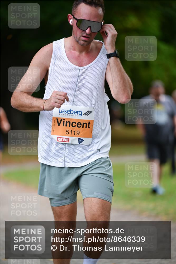 31.08.2025 - 21. Blankeneser Heldenlauf Dr. Thomas Lammeyer http://msf.ph/oto/8646339 31.08.2025 11:18:28 Laufen 5119 meine-sportfotos.de