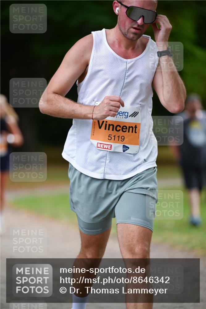 31.08.2025 - 21. Blankeneser Heldenlauf Dr. Thomas Lammeyer http://msf.ph/oto/8646342 31.08.2025 11:18:28 Laufen 21, 1, 5119 meine-sportfotos.de