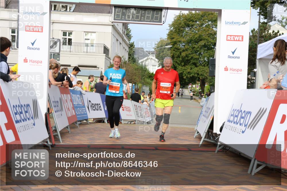 31.08.2025 - 21. Blankeneser Heldenlauf Strokosch-Dieckow http://msf.ph/oto/8646346 31.08.2025 09:53:06 Ziel 1061, 1133, 1163 meine-sportfotos.de