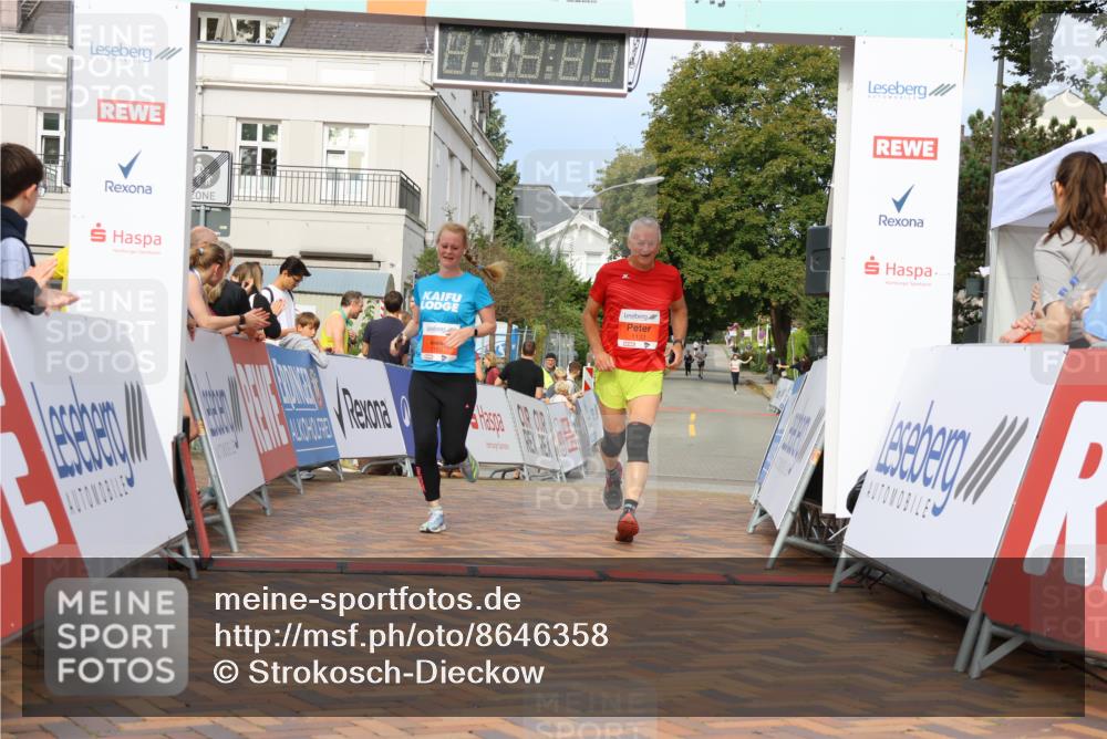 31.08.2025 - 21. Blankeneser Heldenlauf Strokosch-Dieckow http://msf.ph/oto/8646358 31.08.2025 09:53:06 Ziel 1061, 1133, 1163 meine-sportfotos.de