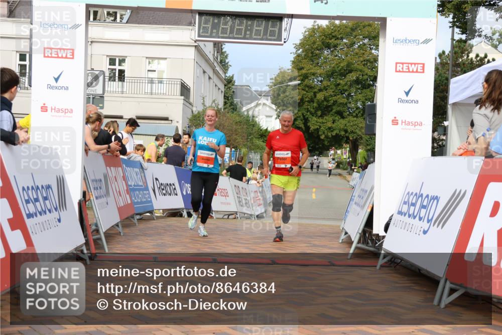 31.08.2025 - 21. Blankeneser Heldenlauf Strokosch-Dieckow http://msf.ph/oto/8646384 31.08.2025 09:53:06 Ziel 1061, 1133, 1163 meine-sportfotos.de
