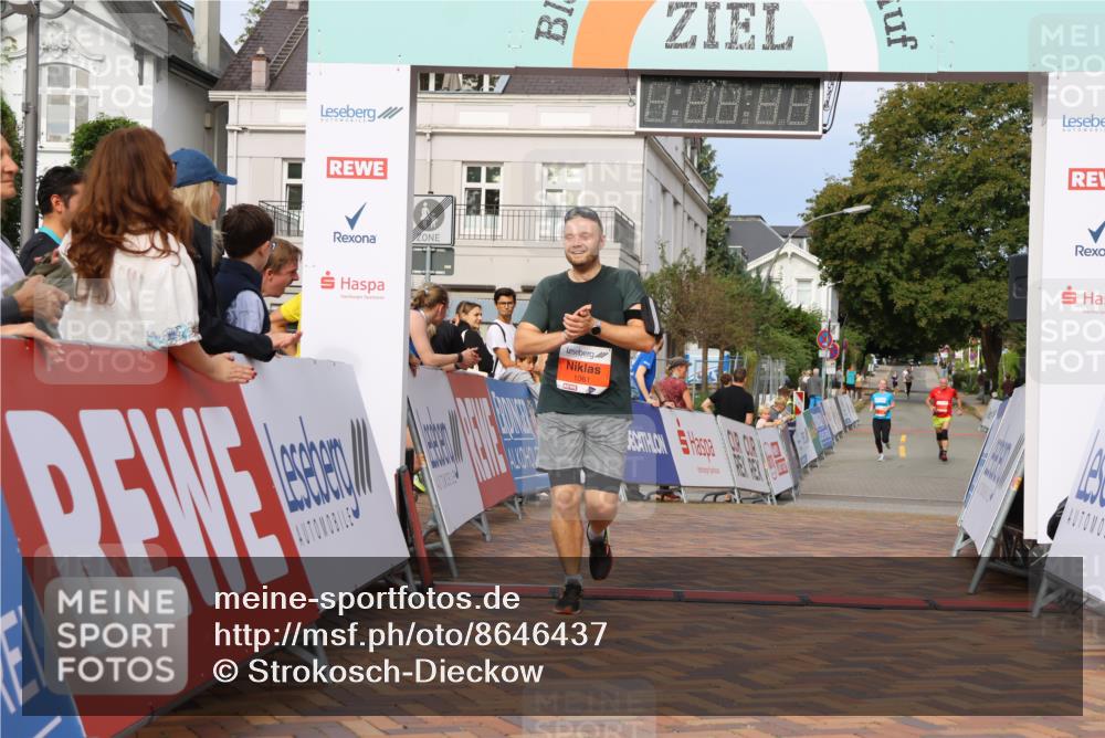 31.08.2025 - 21. Blankeneser Heldenlauf Strokosch-Dieckow http://msf.ph/oto/8646437 31.08.2025 09:52:58 Ziel 1058, 1061 meine-sportfotos.de