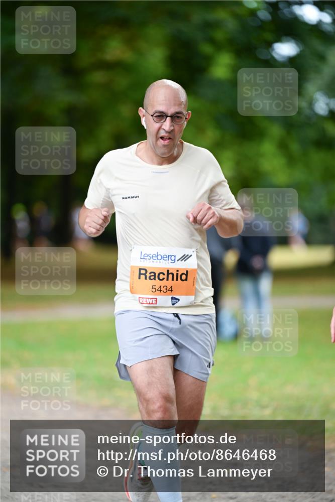 31.08.2025 - 21. Blankeneser Heldenlauf Dr. Thomas Lammeyer http://msf.ph/oto/8646468 31.08.2025 11:18:46 Laufen 5434 meine-sportfotos.de