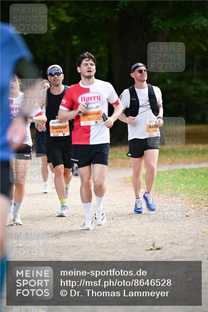 31.08.2025 - 21. Blankeneser Heldenlauf Dr. Thomas Lammeyer http://msf.ph/oto/8646528 31.08.2025 11:18:59 Laufen 5722, 5630, 5326 meine-sportfotos.de