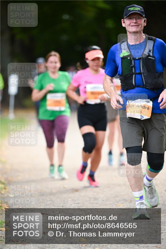 31.08.2025 - 21. Blankeneser Heldenlauf Dr. Thomas Lammeyer http://msf.ph/oto/8646565 31.08.2025 11:19:07 Laufen 5128 meine-sportfotos.de