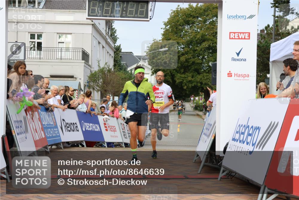 31.08.2025 - 21. Blankeneser Heldenlauf Strokosch-Dieckow http://msf.ph/oto/8646639 31.08.2025 10:21:03 Ziel 2356, 2513 meine-sportfotos.de