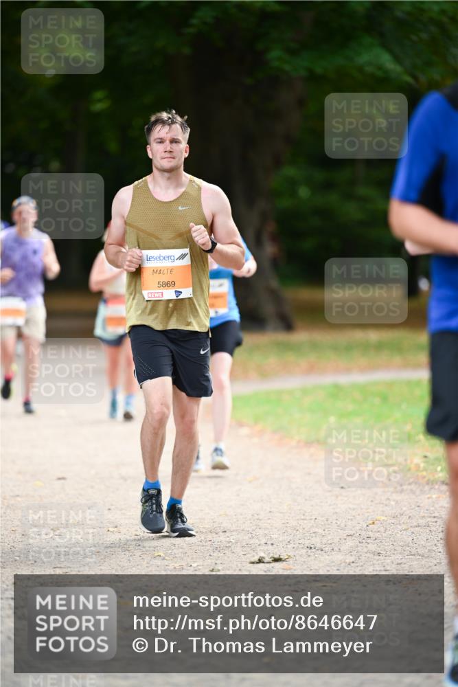 31.08.2025 - 21. Blankeneser Heldenlauf Dr. Thomas Lammeyer http://msf.ph/oto/8646647 31.08.2025 11:19:21 Laufen 5869 meine-sportfotos.de