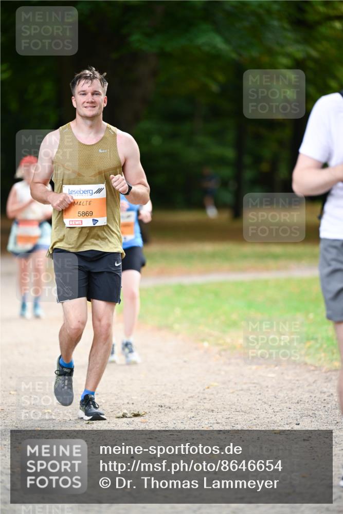 31.08.2025 - 21. Blankeneser Heldenlauf Dr. Thomas Lammeyer http://msf.ph/oto/8646654 31.08.2025 11:19:22 Laufen 5869, 281 meine-sportfotos.de