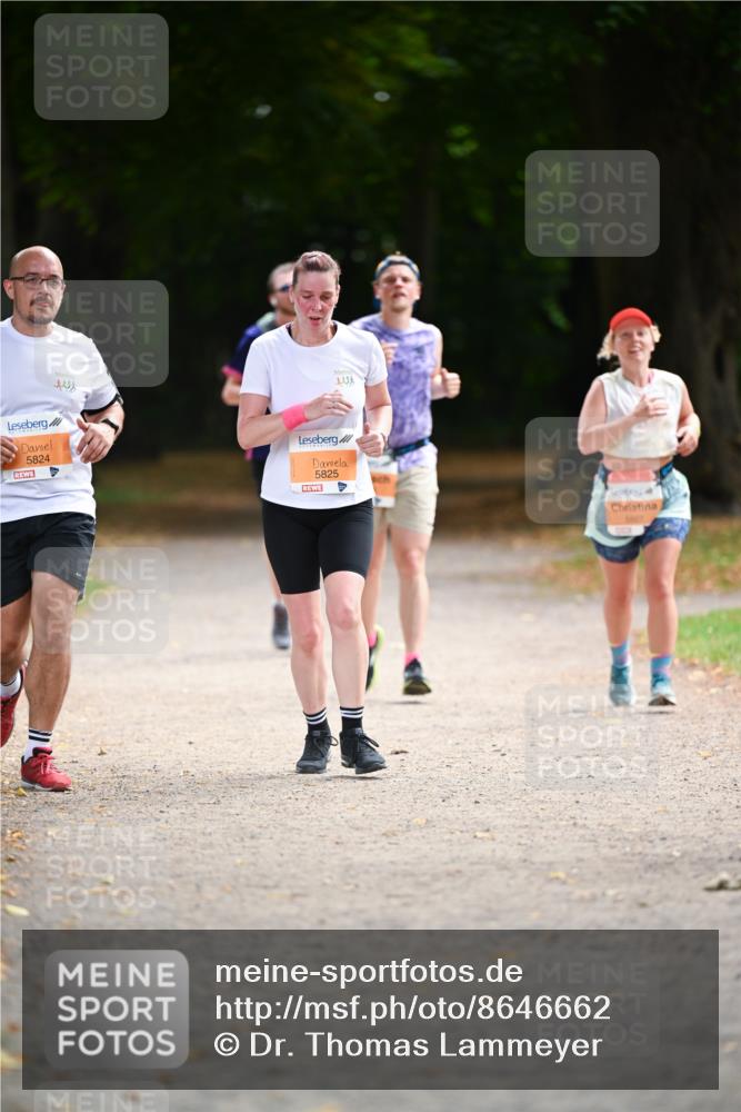 31.08.2025 - 21. Blankeneser Heldenlauf Dr. Thomas Lammeyer http://msf.ph/oto/8646662 31.08.2025 11:19:23 Laufen 5824, 5825 meine-sportfotos.de