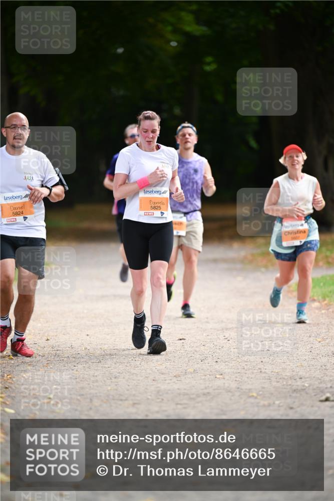 31.08.2025 - 21. Blankeneser Heldenlauf Dr. Thomas Lammeyer http://msf.ph/oto/8646665 31.08.2025 11:19:24 Laufen 5824, 5825, 4, 5607 meine-sportfotos.de