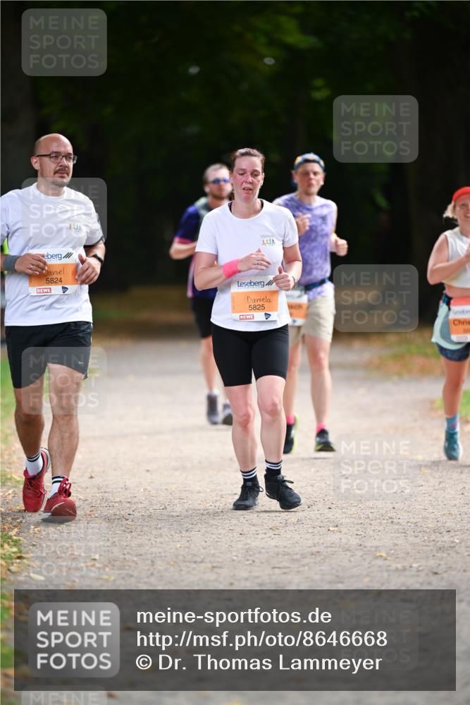 31.08.2025 - 21. Blankeneser Heldenlauf Dr. Thomas Lammeyer http://msf.ph/oto/8646668 31.08.2025 11:19:24 Laufen 5824, 5825 meine-sportfotos.de