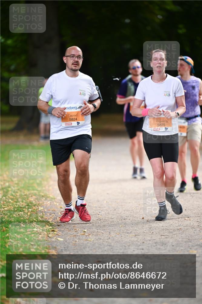 31.08.2025 - 21. Blankeneser Heldenlauf Dr. Thomas Lammeyer http://msf.ph/oto/8646672 31.08.2025 11:19:25 Laufen 5824, 5825, 247 meine-sportfotos.de