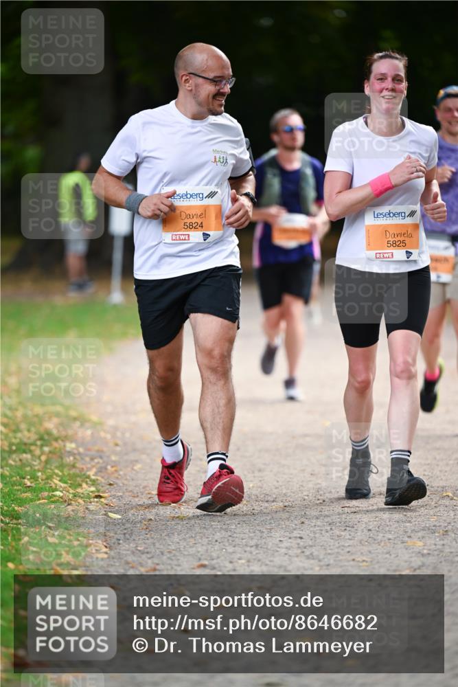 31.08.2025 - 21. Blankeneser Heldenlauf Dr. Thomas Lammeyer http://msf.ph/oto/8646682 31.08.2025 11:19:26 Laufen 5824, 5825 meine-sportfotos.de