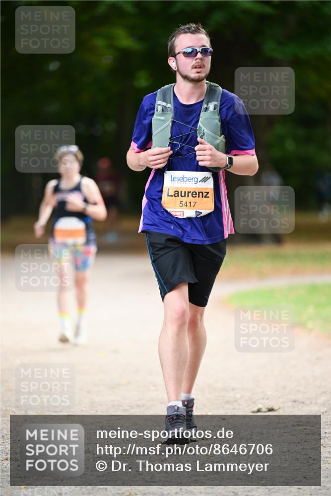 31.08.2025 - 21. Blankeneser Heldenlauf Dr. Thomas Lammeyer http://msf.ph/oto/8646706 31.08.2025 11:19:30 Laufen 5417 meine-sportfotos.de