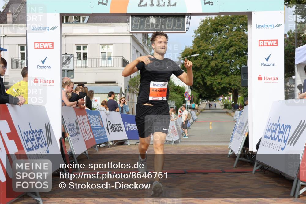 31.08.2025 - 21. Blankeneser Heldenlauf Strokosch-Dieckow http://msf.ph/oto/8646761 31.08.2025 09:51:54 Ziel 1110 meine-sportfotos.de