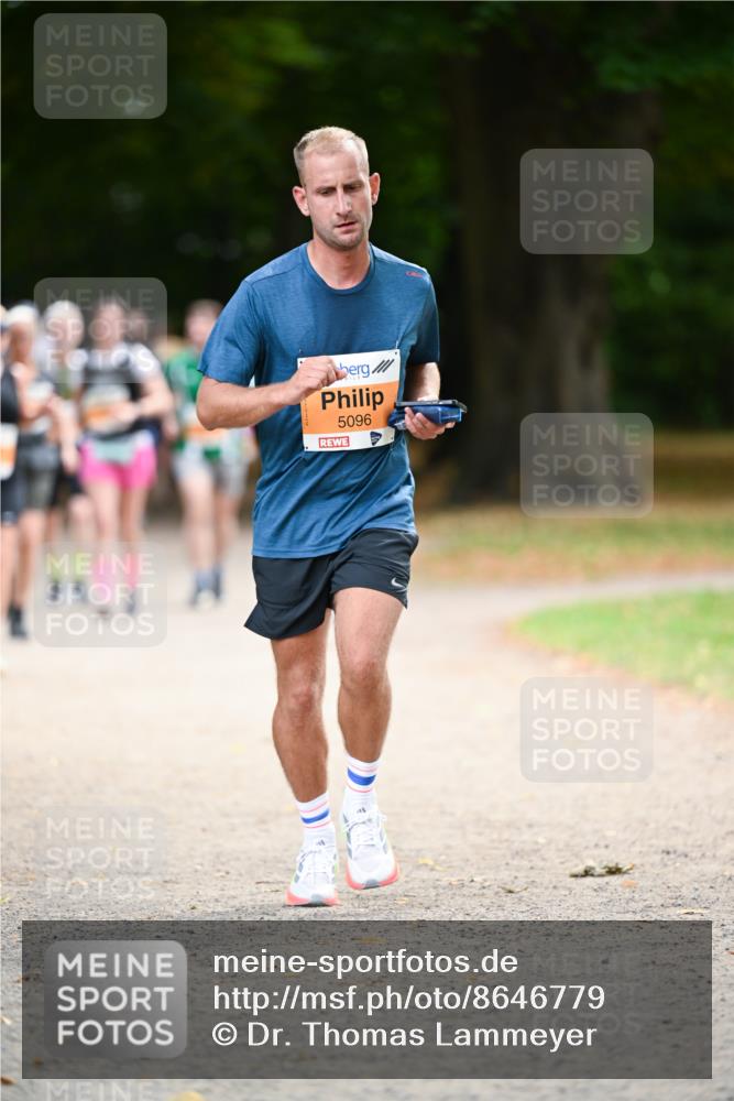 31.08.2025 - 21. Blankeneser Heldenlauf Dr. Thomas Lammeyer http://msf.ph/oto/8646779 31.08.2025 11:19:52 Laufen 5096 meine-sportfotos.de