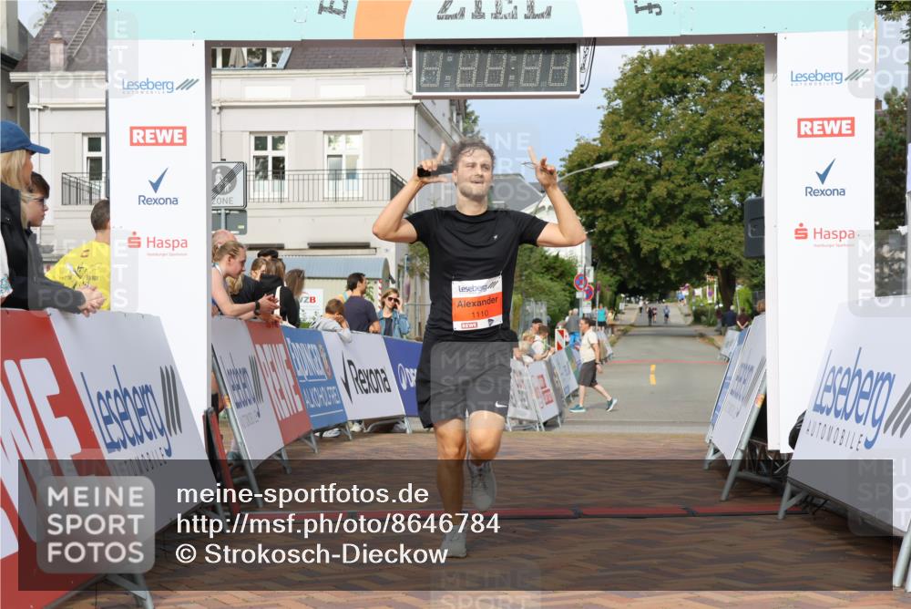 31.08.2025 - 21. Blankeneser Heldenlauf Strokosch-Dieckow http://msf.ph/oto/8646784 31.08.2025 09:51:53 Ziel 1110 meine-sportfotos.de