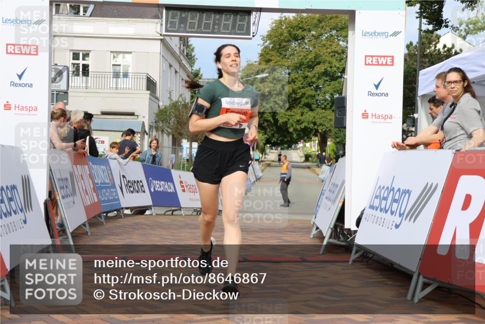 31.08.2025 - 21. Blankeneser Heldenlauf Strokosch-Dieckow http://msf.ph/oto/8646867 31.08.2025 09:51:25 Ziel 1081, 1074, 1145 meine-sportfotos.de