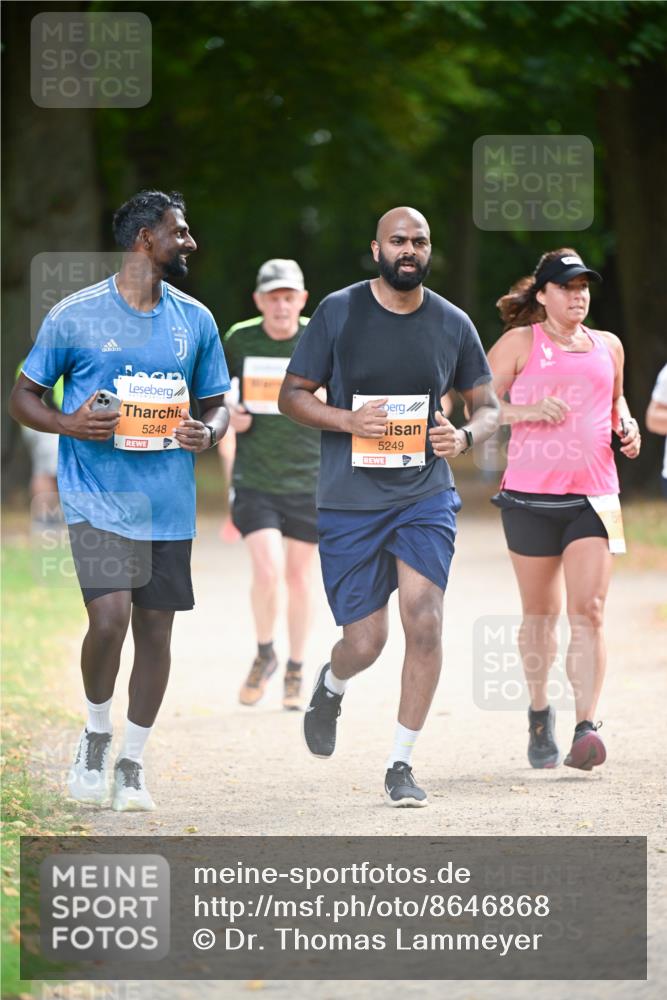 31.08.2025 - 21. Blankeneser Heldenlauf Dr. Thomas Lammeyer http://msf.ph/oto/8646868 31.08.2025 11:20:04 Laufen 5248, 5249 meine-sportfotos.de