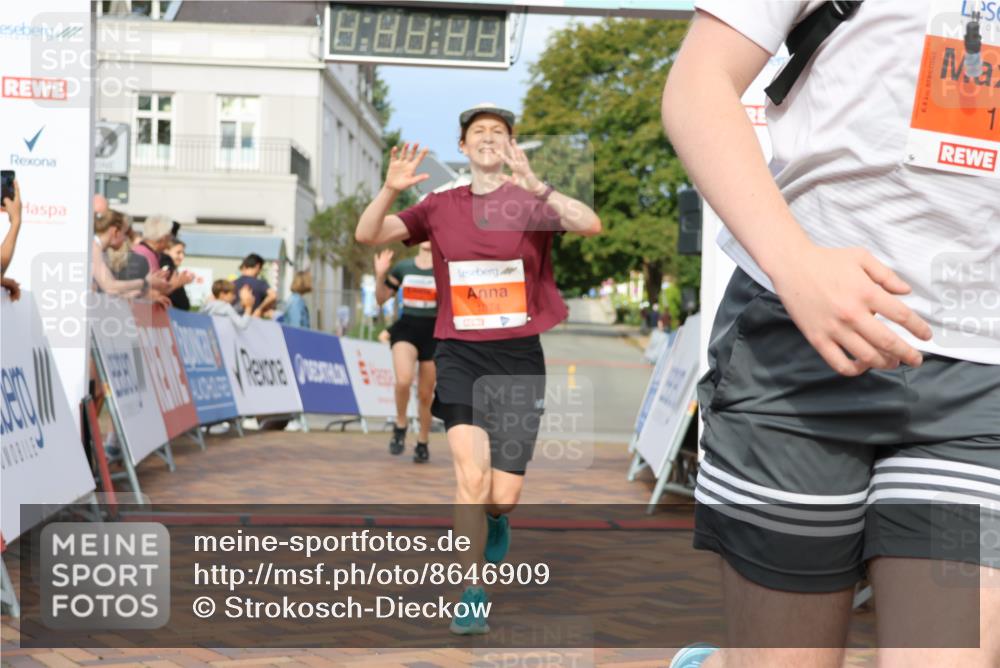 31.08.2025 - 21. Blankeneser Heldenlauf Strokosch-Dieckow http://msf.ph/oto/8646909 31.08.2025 09:51:23 Ziel 1081, 1074, 1145 meine-sportfotos.de