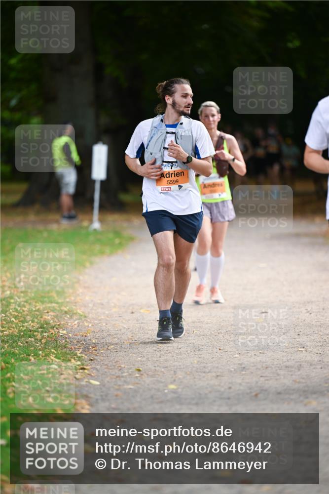 31.08.2025 - 21. Blankeneser Heldenlauf Dr. Thomas Lammeyer http://msf.ph/oto/8646942 31.08.2025 11:20:18 Laufen 5599 meine-sportfotos.de