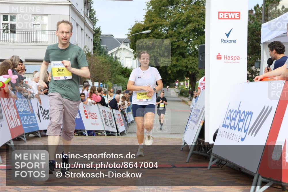 31.08.2025 - 21. Blankeneser Heldenlauf Strokosch-Dieckow http://msf.ph/oto/8647004 31.08.2025 10:20:18 Ziel 2078, 2028, 2362 meine-sportfotos.de
