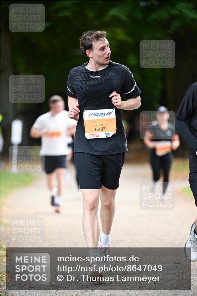 31.08.2025 - 21. Blankeneser Heldenlauf Dr. Thomas Lammeyer http://msf.ph/oto/8647049 31.08.2025 11:20:41 Laufen 5837 meine-sportfotos.de