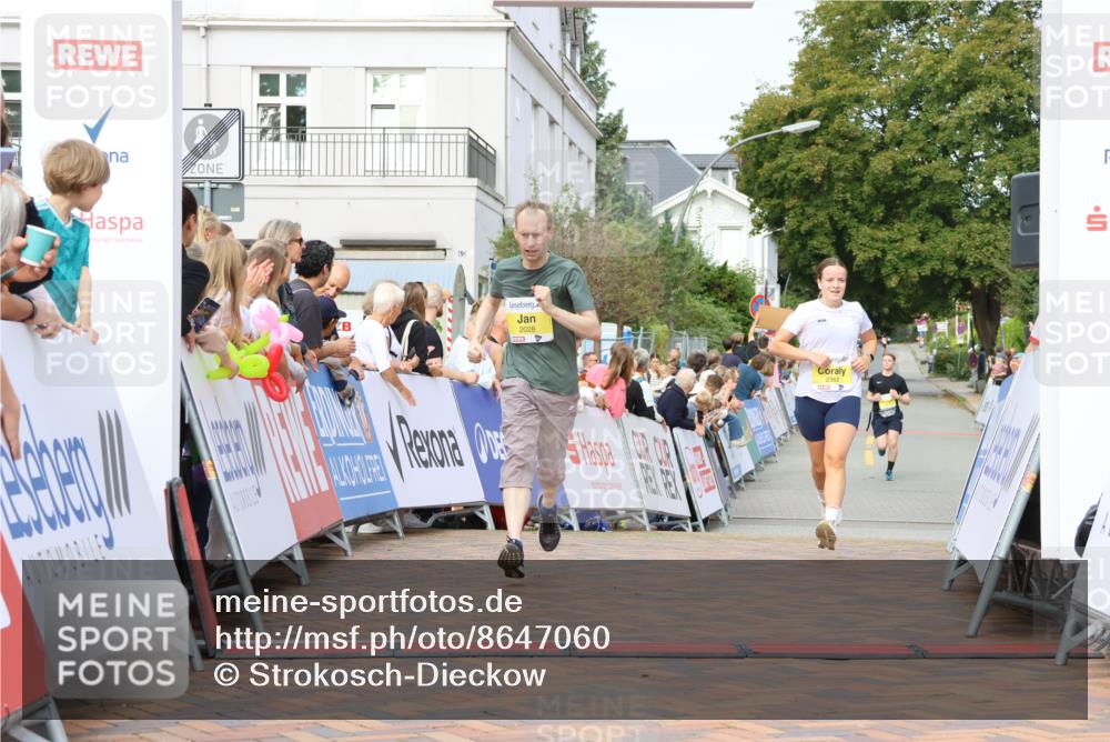 31.08.2025 - 21. Blankeneser Heldenlauf Strokosch-Dieckow http://msf.ph/oto/8647060 31.08.2025 10:20:17 Ziel 2078, 2028, 2362 meine-sportfotos.de