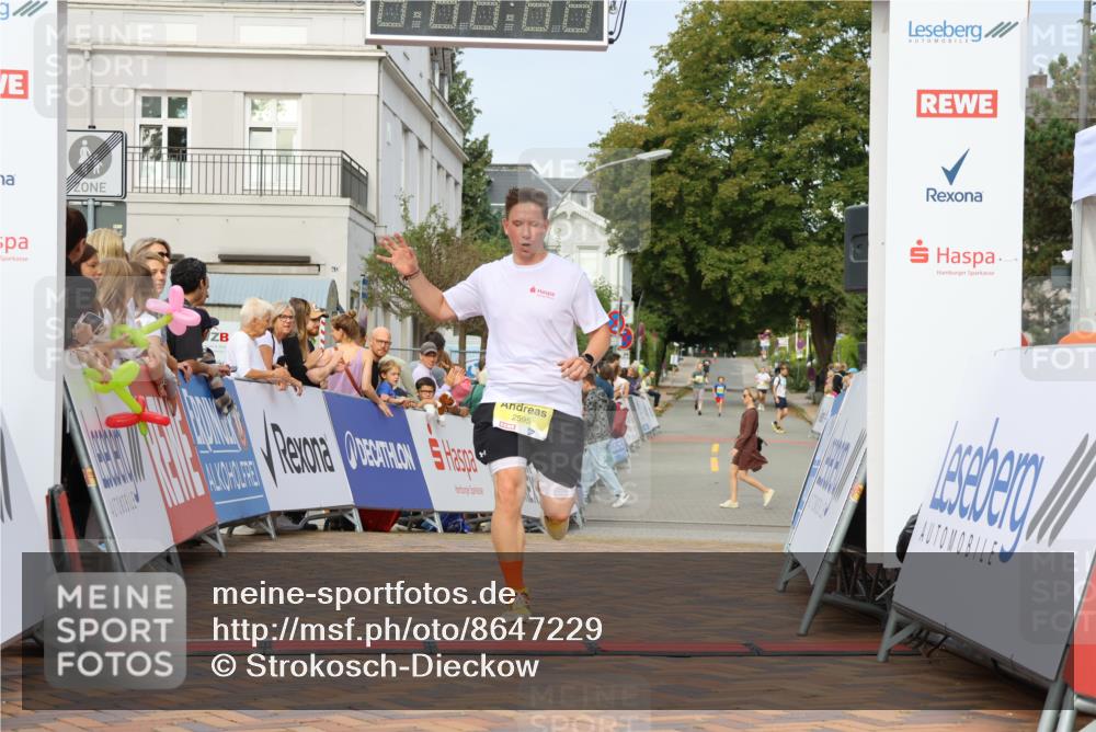 31.08.2025 - 21. Blankeneser Heldenlauf Strokosch-Dieckow http://msf.ph/oto/8647229 31.08.2025 10:19:56 Ziel 2595 meine-sportfotos.de